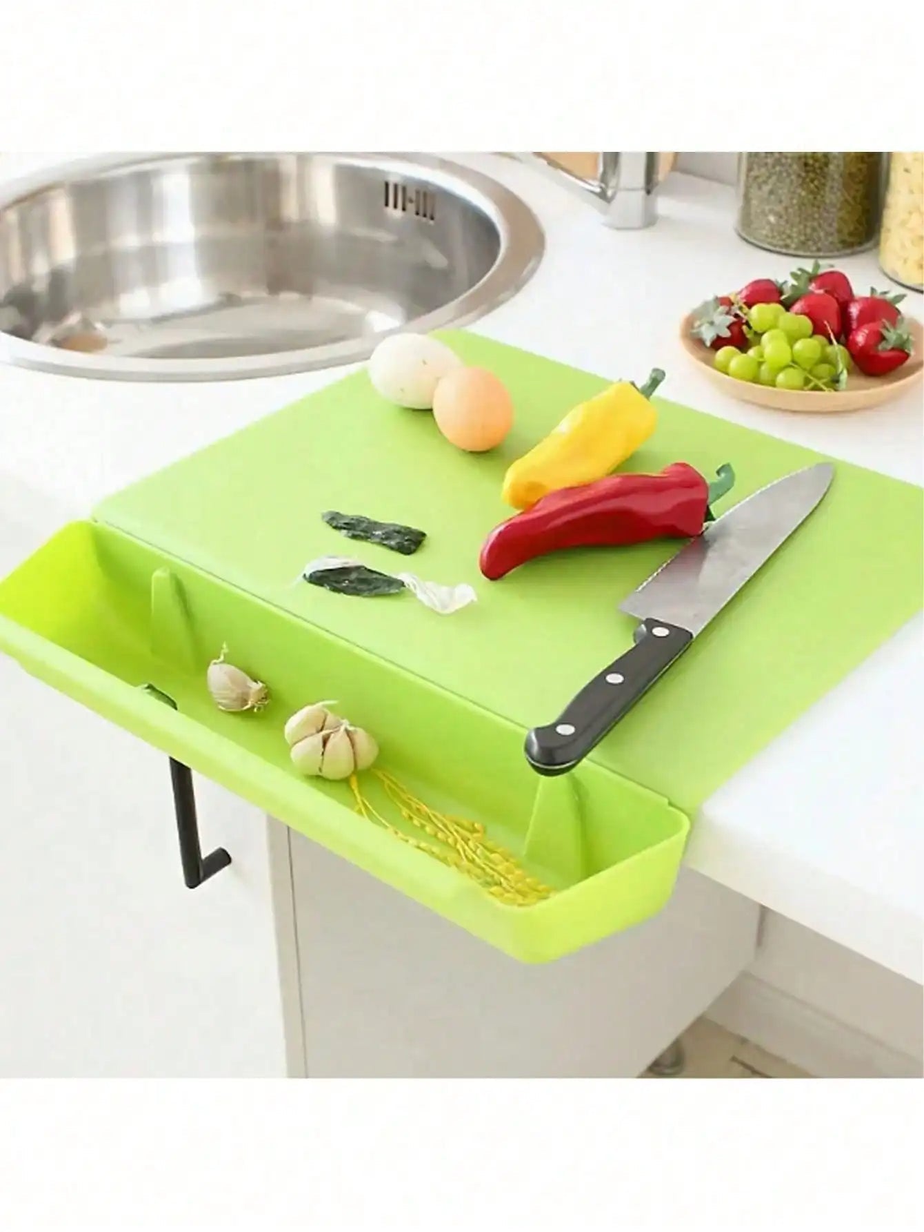 2 in 1 Cutting Board with Container Tray - TRENDVYO