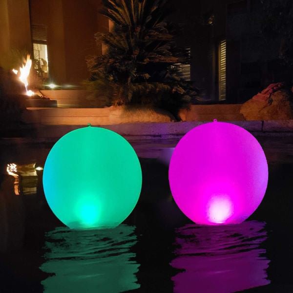 Inflatable Waterproof Pool Lamp - TRENDVYO