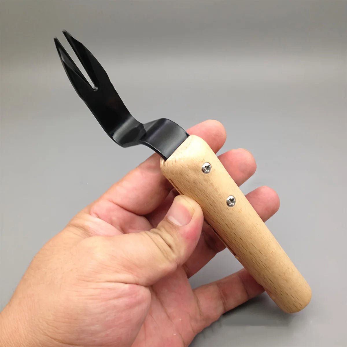 Stainless Steel Weed Puller Tool with Wooden Handle - TRENDVYO