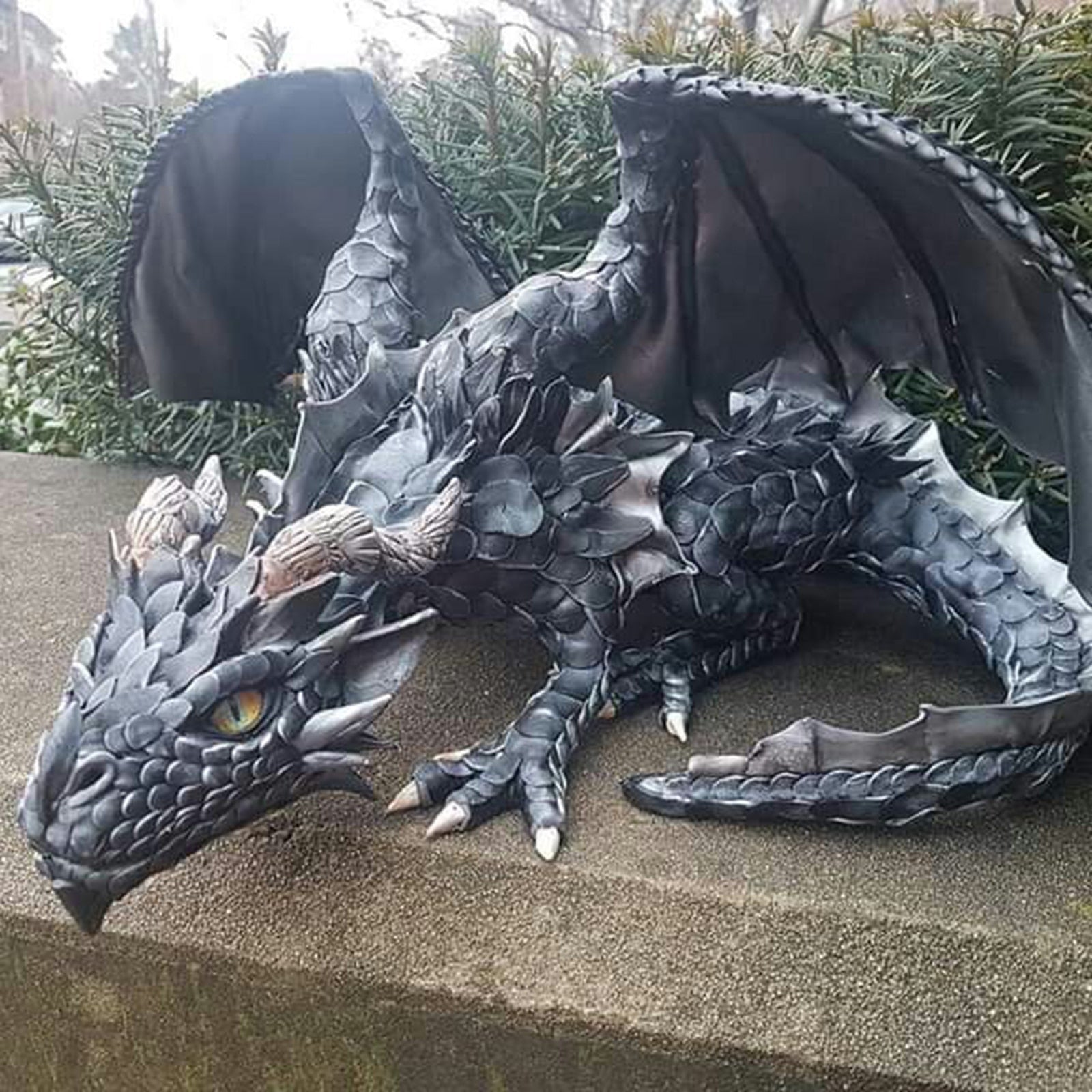 Crouching Dragon Guardian Statue: Gothic Outdoor Decoration - TRENDVYO