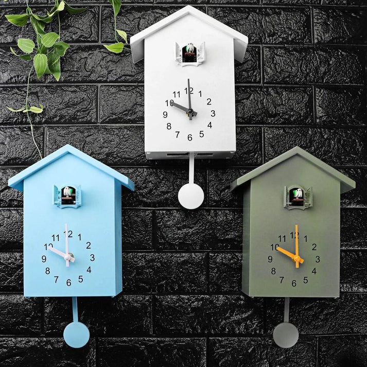 Cuckoo Clock with Decorative Design - TRENDVYO