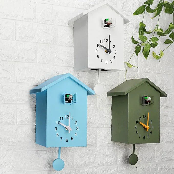 Cuckoo Clock with Decorative Design - TRENDVYO