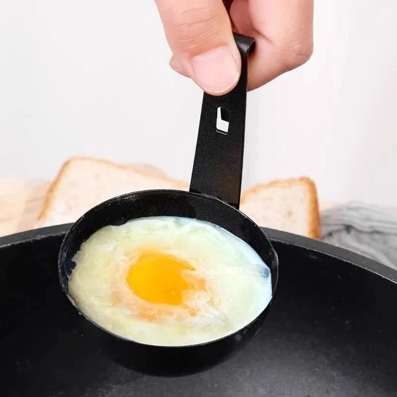 Egg Poacher with Nonstick Mold - TRENDVYO