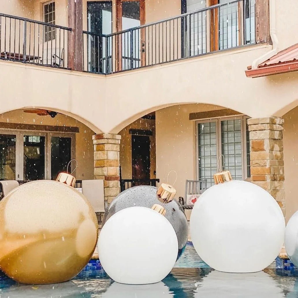 Inflatable Holiday Ball Decoration - TRENDVYO