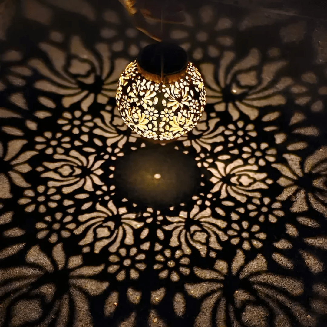 Weatherproof LED Solar Pendant Light For The Garden - TRENDVYO