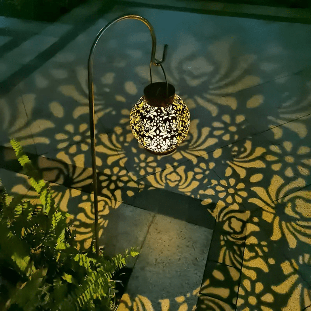 Weatherproof LED Solar Pendant Light For The Garden - TRENDVYO