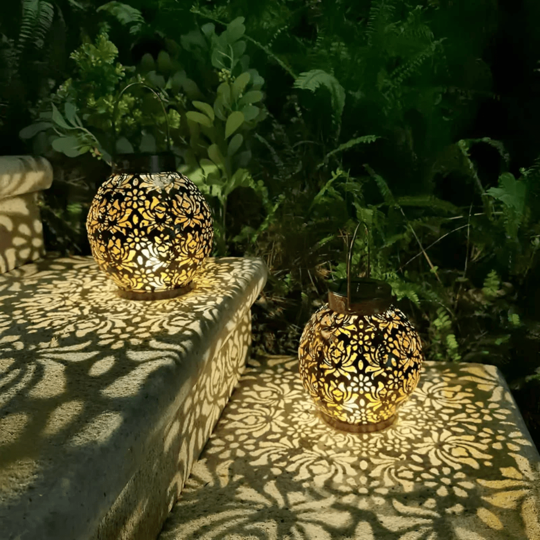Weatherproof LED Solar Pendant Light For The Garden - TRENDVYO